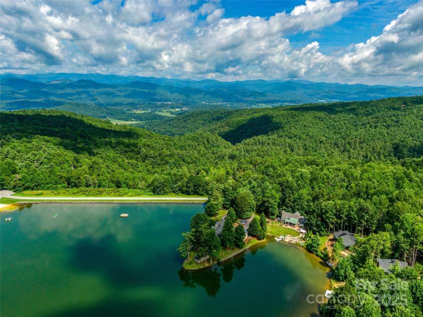 30 Banks Lane, Brevard, NC 28712.  MLS# CAR4283039, YatesRealty ID 27426. 