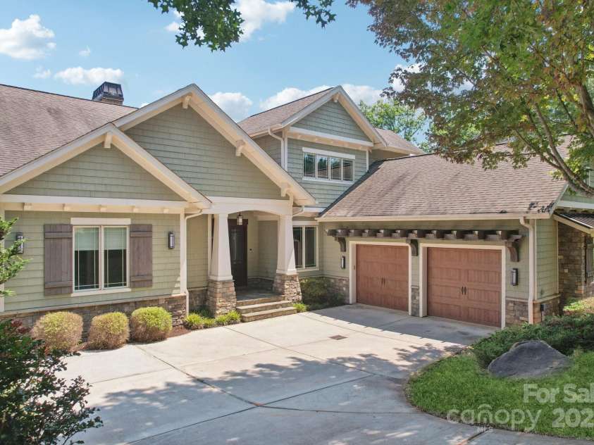 3229 Lake Pointe Drive, Belmont, NC 28012.  MLS# CAR4277223, YatesRealty ID 27427. 