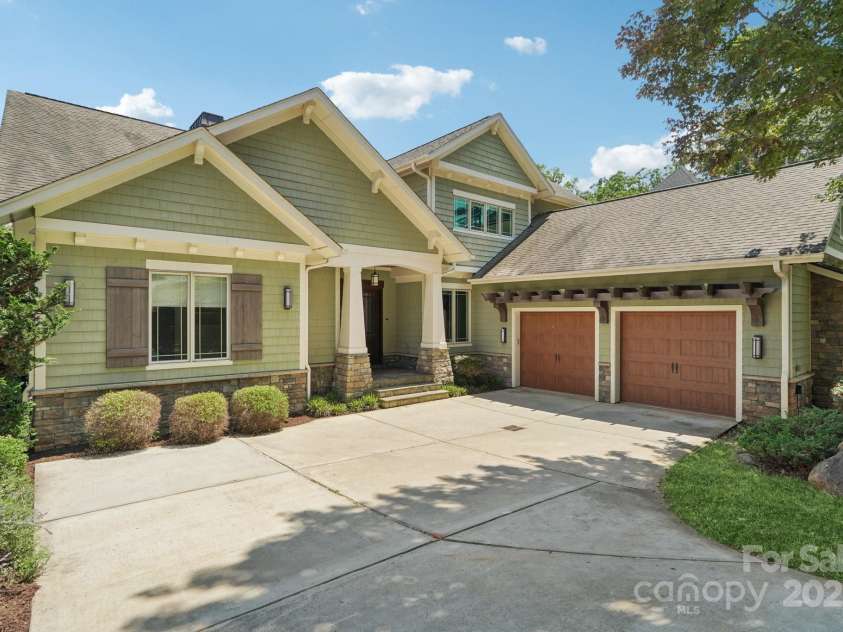 3229 Lake Pointe Drive, Belmont, NC 28012.  MLS# CAR4277223, YatesRealty ID 27427. 