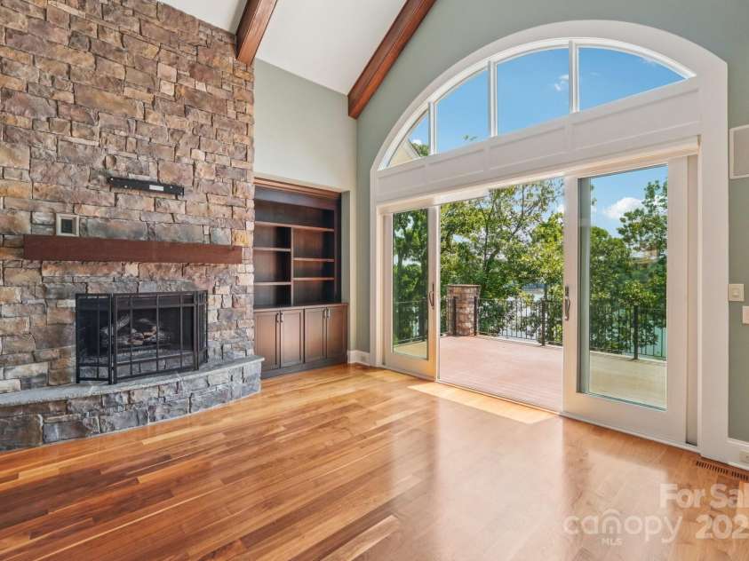 3229 Lake Pointe Drive, Belmont, NC 28012.  MLS# CAR4277223, YatesRealty ID 27427. 