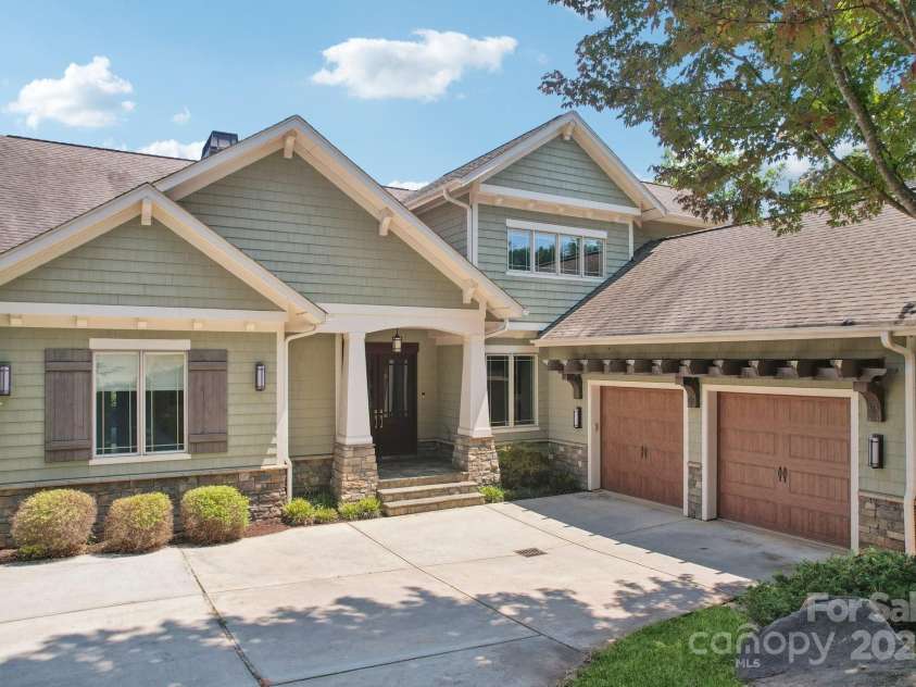 3229 Lake Pointe Drive, Belmont, NC 28012.  MLS# CAR4277223, YatesRealty ID 27427. Front elevation