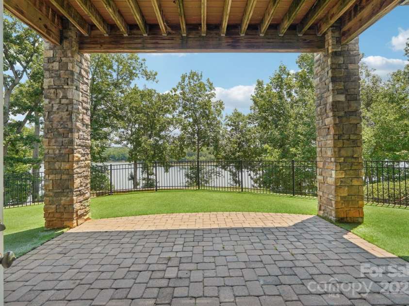 3229 Lake Pointe Drive, Belmont, NC 28012.  MLS# CAR4277223, YatesRealty ID 27427. Lower level patio