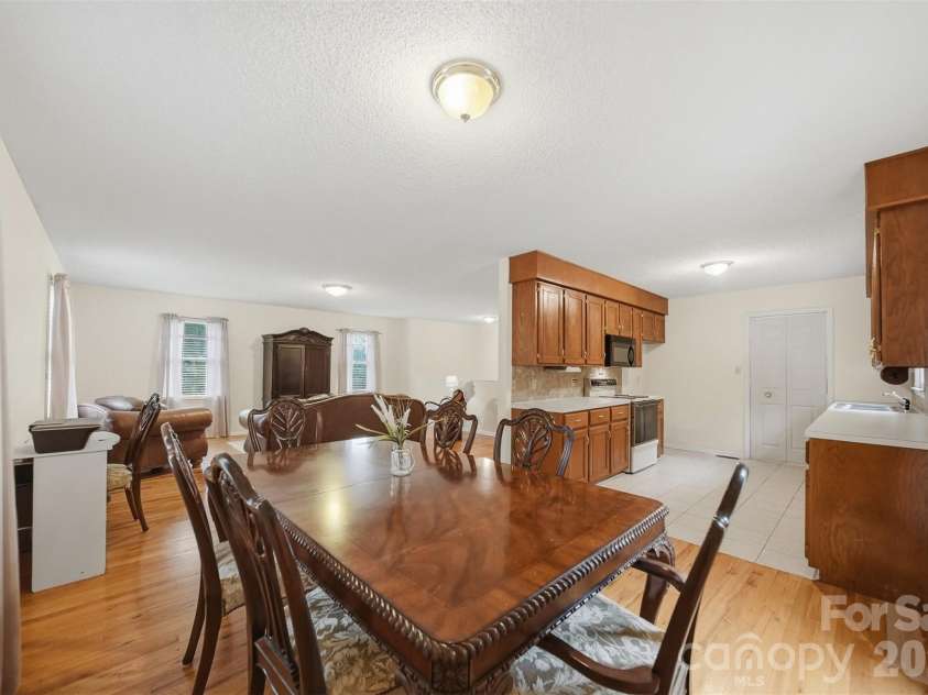 3882 Shadowood Drive, Morganton, NC 28655.  MLS# CAR4344277, YatesRealty ID 27428. 