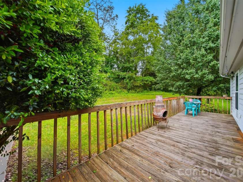 3882 Shadowood Drive, Morganton, NC 28655.  MLS# CAR4344277, YatesRealty ID 27428. 