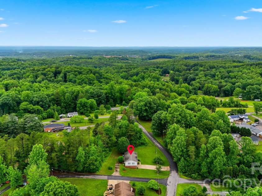 3882 Shadowood Drive, Morganton, NC 28655.  MLS# CAR4344277, YatesRealty ID 27428. 