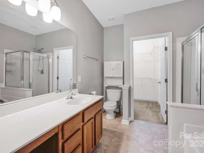 158 Snead Road, Fort Mill, SC 29715.  MLS# CAR4267677, YatesRealty ID 27429. Primary Bathroom