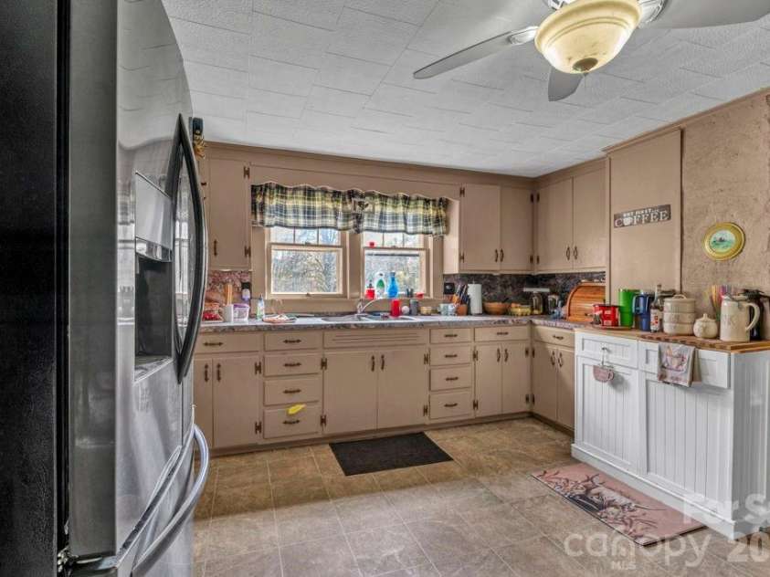 1068 Laurel Branch Road, Vilas, NC 28692.  MLS# CAR4340421, YatesRealty ID 2743. 