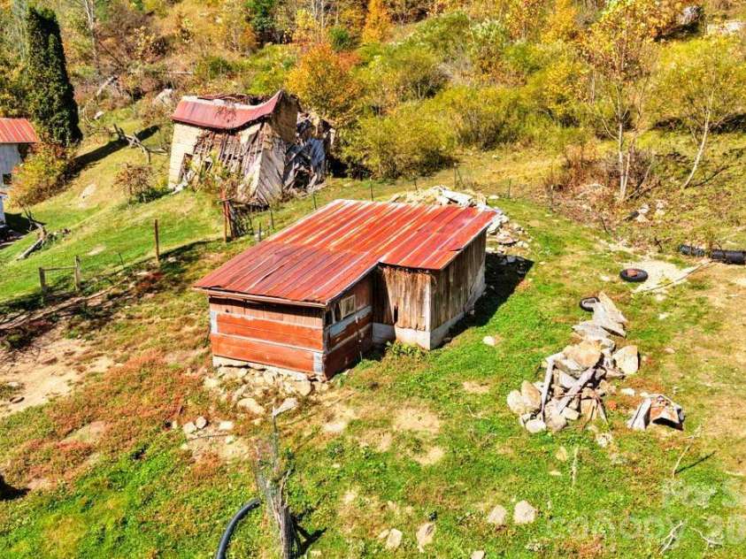 1068 Laurel Branch Road, Vilas, NC 28692.  MLS# CAR4340421, YatesRealty ID 2743. 