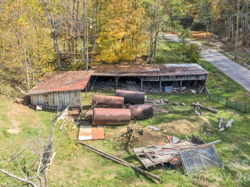 1068 Laurel Branch Road, Vilas, NC 28692.  MLS# CAR4340421, YatesRealty ID 2743. 