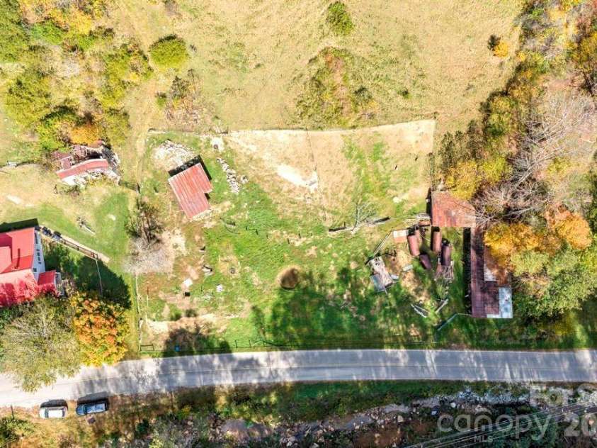 1068 Laurel Branch Road, Vilas, NC 28692.  MLS# CAR4340421, YatesRealty ID 2743. 