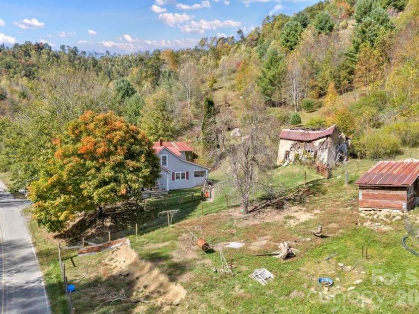 1068 Laurel Branch Road, Vilas, NC 28692.  MLS# CAR4340421, YatesRealty ID 2743. 