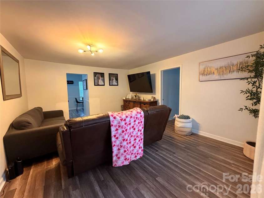 934 Chestnut Street, Gastonia, NC 28054.  MLS# CAR4343850, YatesRealty ID 2743. 