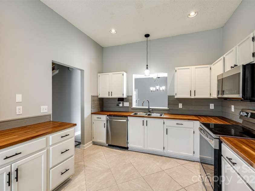 1706 Baylor Drive, Rock Hill, SC 29732.  MLS# CAR4275306, YatesRealty ID 27430. 