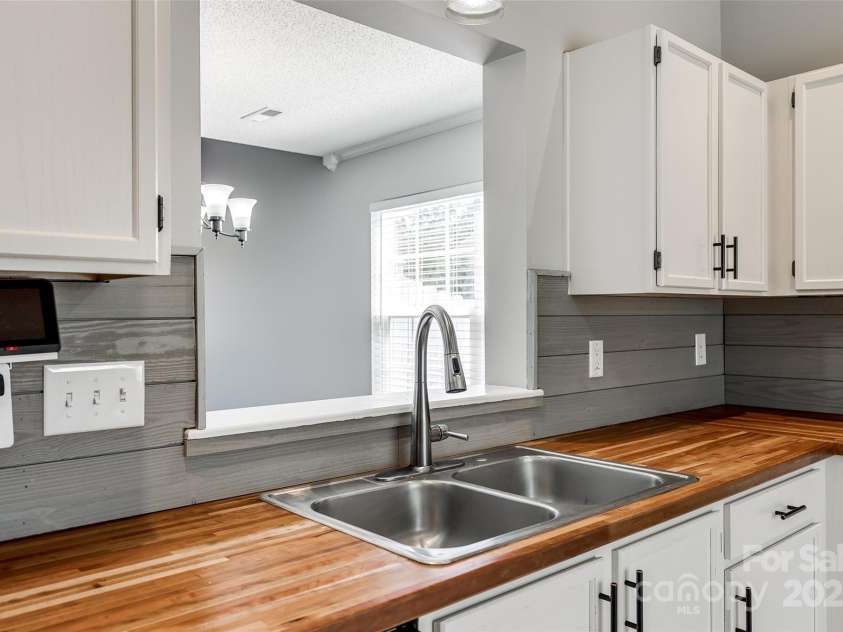 1706 Baylor Drive, Rock Hill, SC 29732.  MLS# CAR4275306, YatesRealty ID 27430. 