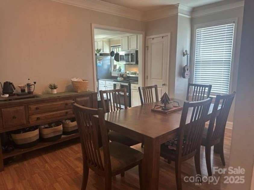 43 Douglas Avenue, Concord, NC 28025.  MLS# CAR4283560, YatesRealty ID 27431. 