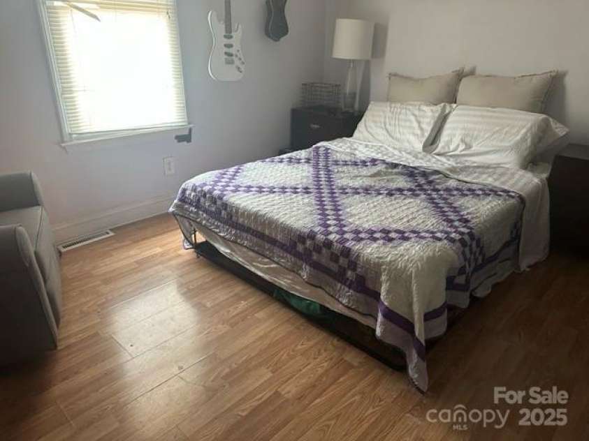 43 Douglas Avenue, Concord, NC 28025.  MLS# CAR4283560, YatesRealty ID 27431. 