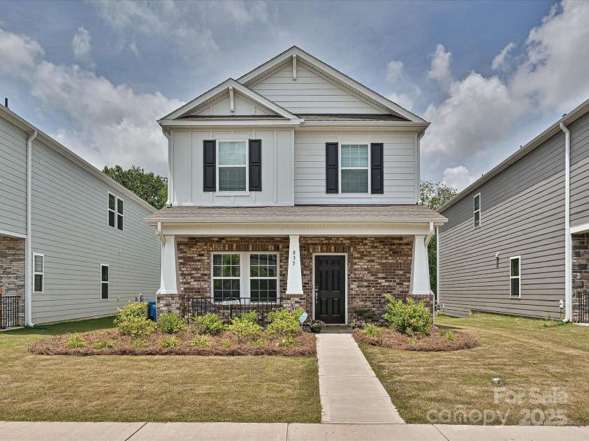 835 Windage Way, Pineville, NC 28134.  MLS# CAR4272413, YatesRealty ID 27432. 