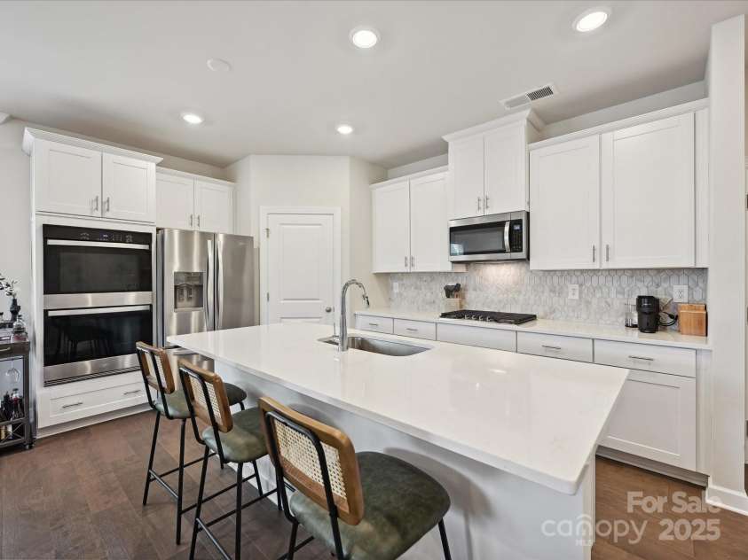 835 Windage Way, Pineville, NC 28134.  MLS# CAR4272413, YatesRealty ID 27432. 