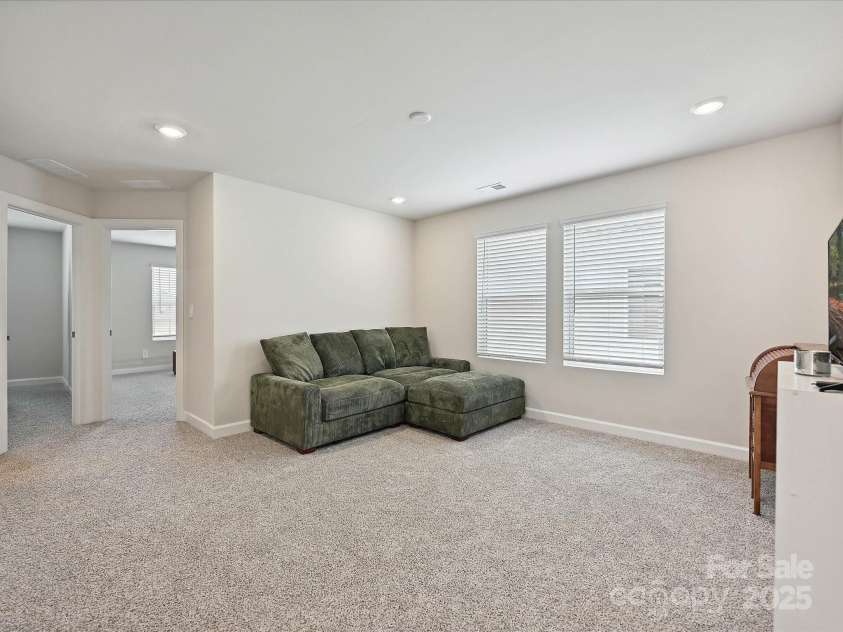 835 Windage Way, Pineville, NC 28134.  MLS# CAR4272413, YatesRealty ID 27432. 