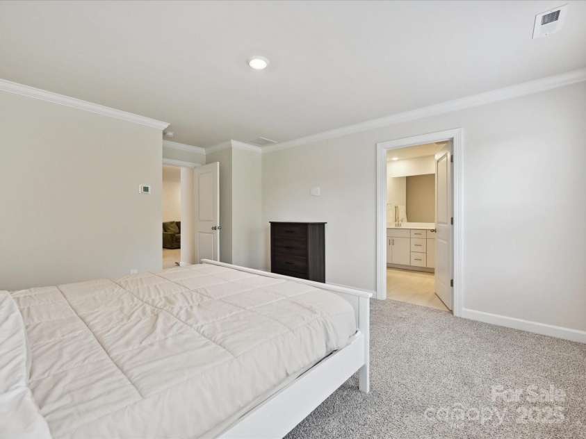 835 Windage Way, Pineville, NC 28134.  MLS# CAR4272413, YatesRealty ID 27432. 