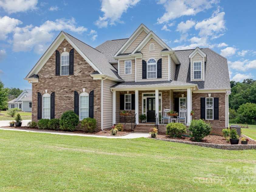 2925 Sweetgrass Lane, Monroe, NC 28112.  MLS# CAR4282068, YatesRealty ID 27433. 
