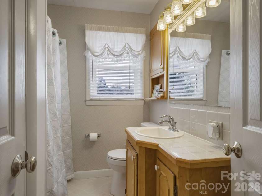 132 Starmount Circle, Morganton, NC 28655.  MLS# CAR4385907, YatesRealty ID 27436. 