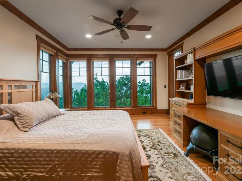 14 Clear Fork Lane, Fairview, NC 28730.  MLS# CAR4281074, YatesRealty ID 27436. 