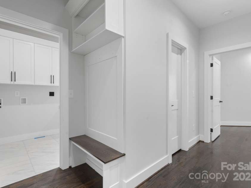 3732 Whitney Drive, Hickory, NC 28601.  MLS# CAR4233333, YatesRealty ID 27439. 