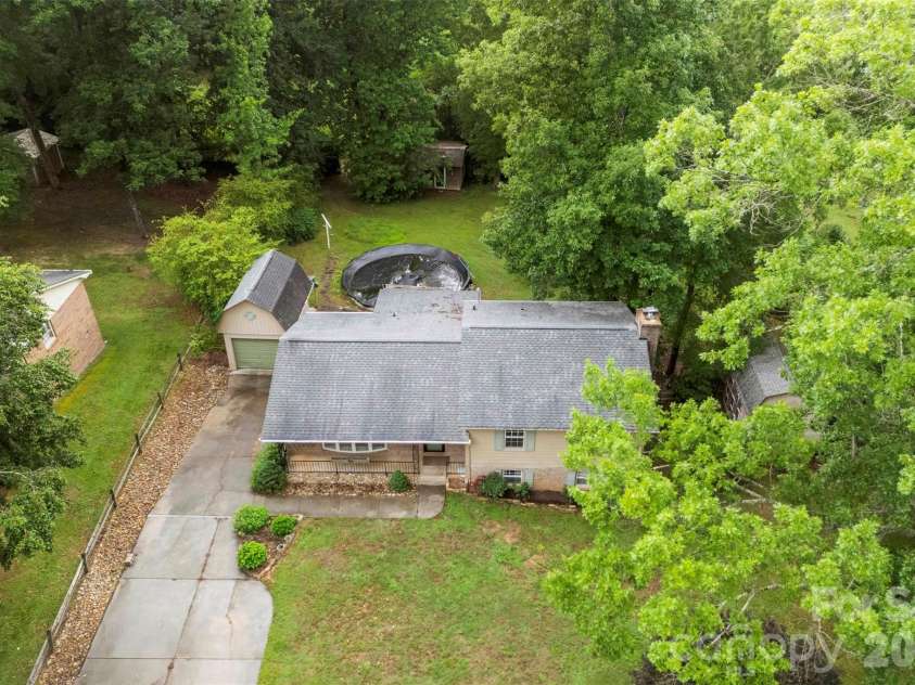 102 Stacybrook Drive, Concord, NC 28025.  MLS# CAR4387107, YatesRealty ID 27440. 