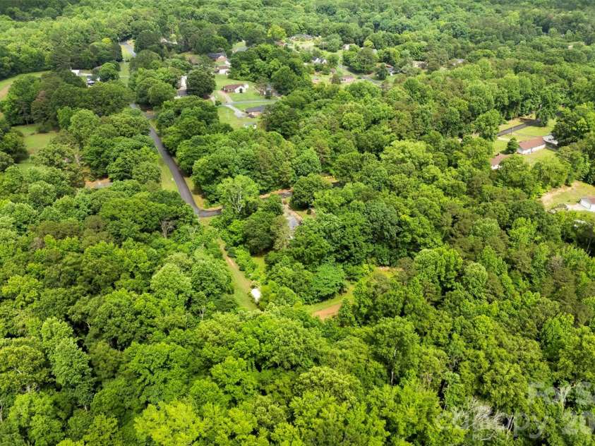 102 Stacybrook Drive, Concord, NC 28025.  MLS# CAR4387107, YatesRealty ID 27440. 
