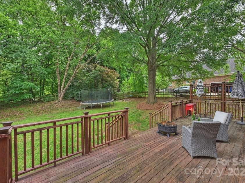20812 Decora Drive, Cornelius, NC 28031.  MLS# CAR4258936, YatesRealty ID 27440. 