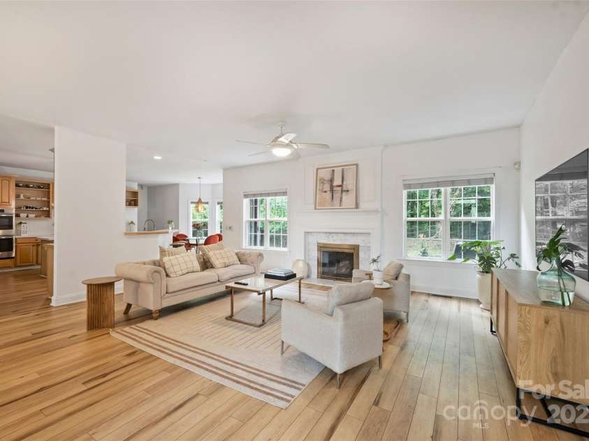 20812 Decora Drive, Cornelius, NC 28031.  MLS# CAR4258936, YatesRealty ID 27440. 