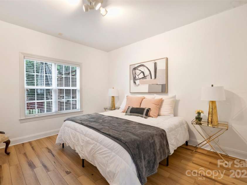 20812 Decora Drive, Cornelius, NC 28031.  MLS# CAR4258936, YatesRealty ID 27440. 