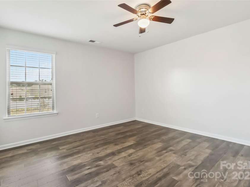 2423 Tallet Trace, Charlotte, NC 28216.  MLS# CAR4271851, YatesRealty ID 27441. 2nd bedroom