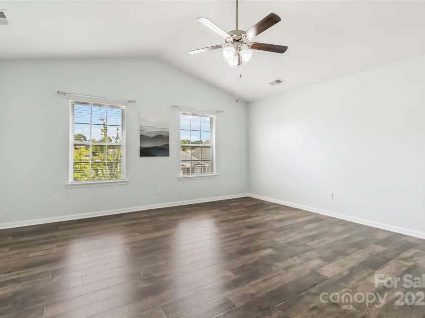 2423 Tallet Trace, Charlotte, NC 28216.  MLS# CAR4271851, YatesRealty ID 27441. 