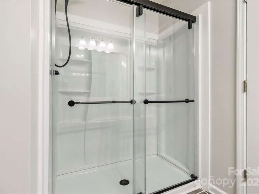 2423 Tallet Trace, Charlotte, NC 28216.  MLS# CAR4271851, YatesRealty ID 27441. 