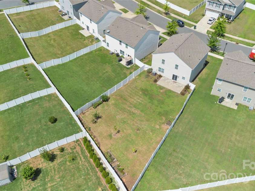 2423 Tallet Trace, Charlotte, NC 28216.  MLS# CAR4271851, YatesRealty ID 27441. 