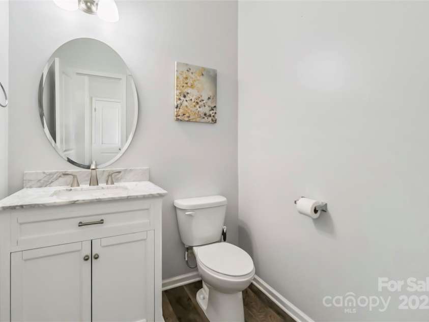 2423 Tallet Trace, Charlotte, NC 28216.  MLS# CAR4271851, YatesRealty ID 27441. Main level powder room