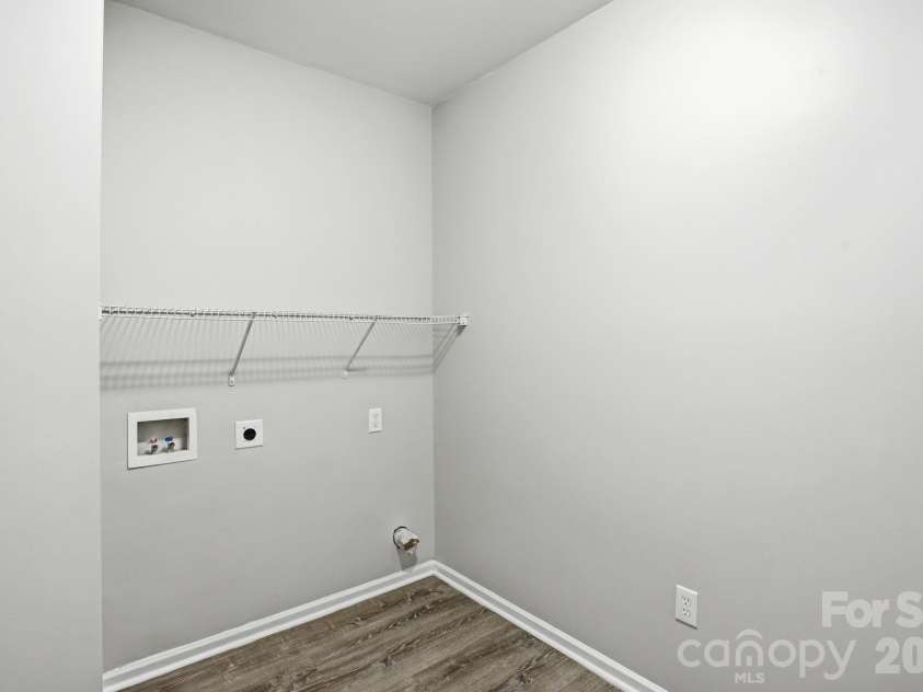 5232 Javitz Road, Charlotte, NC 28216.  MLS# CAR4387419, YatesRealty ID 27443. 