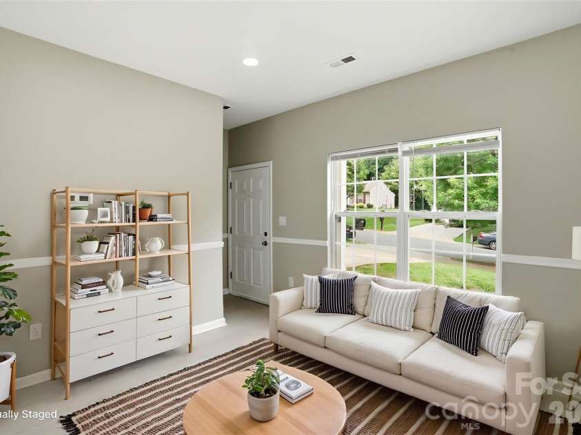 5232 Javitz Road, Charlotte, NC 28216.  MLS# CAR4387419, YatesRealty ID 27443. Virtually Staged