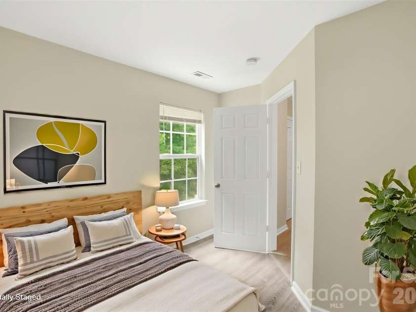 5232 Javitz Road, Charlotte, NC 28216.  MLS# CAR4387419, YatesRealty ID 27443. Virtually Staged