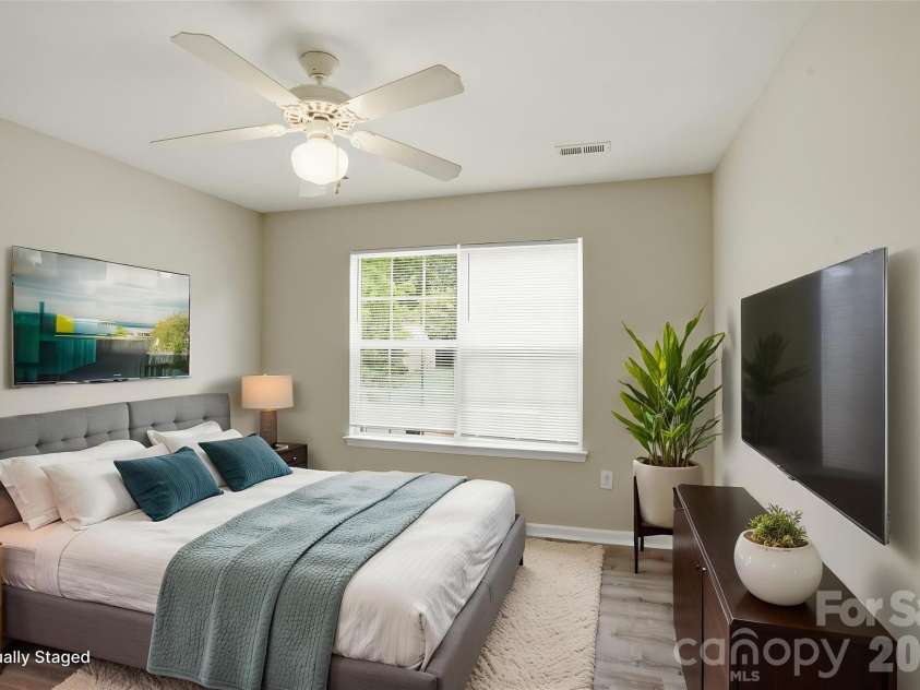 5232 Javitz Road, Charlotte, NC 28216.  MLS# CAR4387419, YatesRealty ID 27443. Virtually Staged