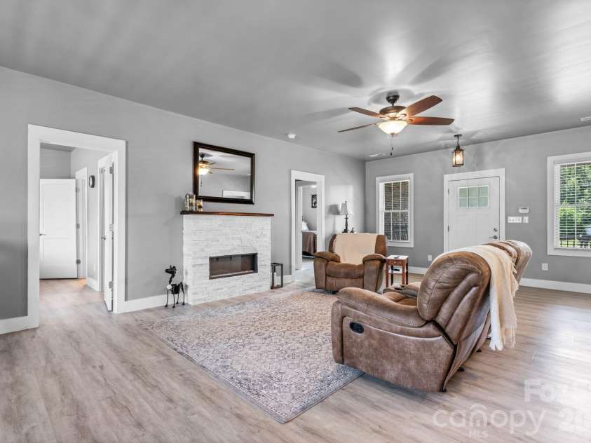 1100 Rainbow Drive, Mount Holly, NC 28120.  MLS# CAR4388731, YatesRealty ID 27444. 