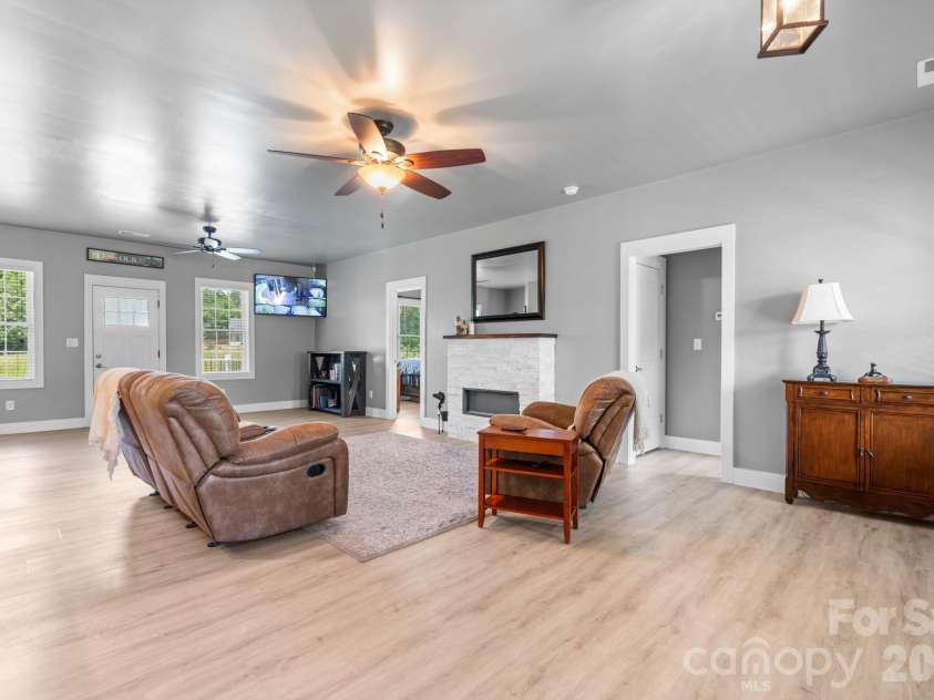 1100 Rainbow Drive, Mount Holly, NC 28120.  MLS# CAR4388731, YatesRealty ID 27444. 