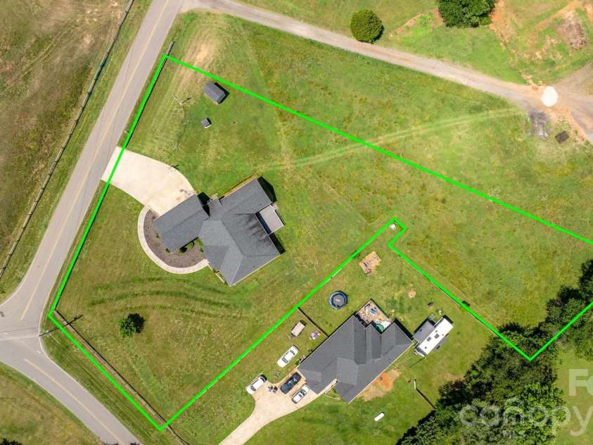 1100 Rainbow Drive, Mount Holly, NC 28120.  MLS# CAR4388731, YatesRealty ID 27444. Approximate lot lines