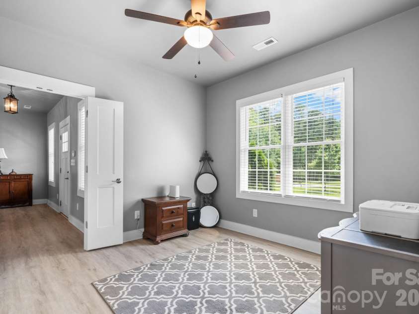 1100 Rainbow Drive, Mount Holly, NC 28120.  MLS# CAR4388731, YatesRealty ID 27444. Front flexspace/office