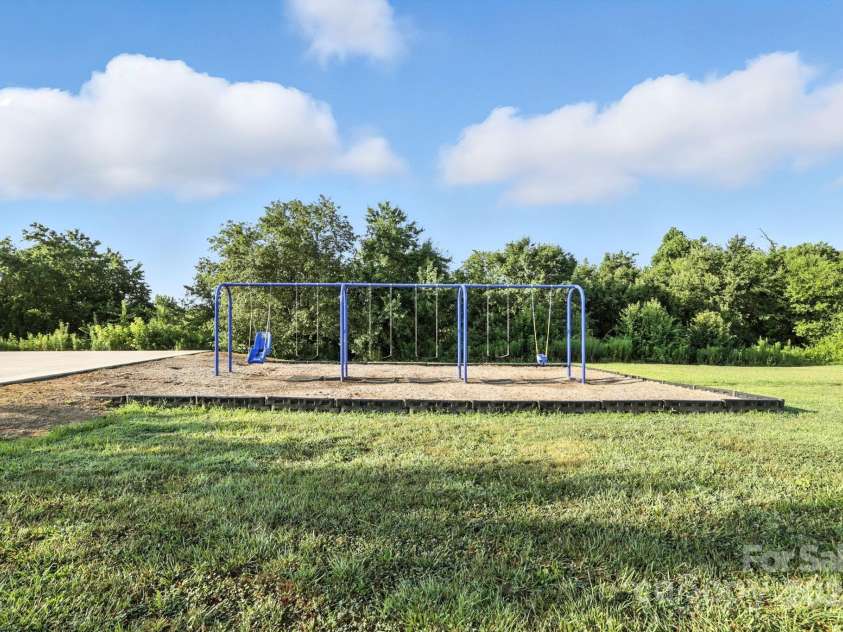 138 Black River Road, Fletcher, NC 28732.  MLS# CAR4282304, YatesRealty ID 27446. Community area