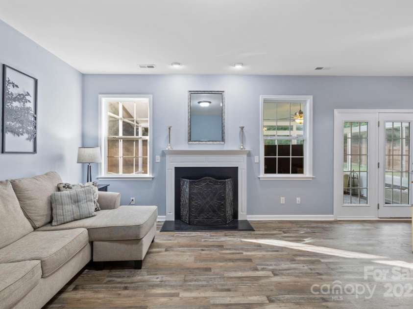 138 Black River Road, Fletcher, NC 28732.  MLS# CAR4282304, YatesRealty ID 27446. Living room