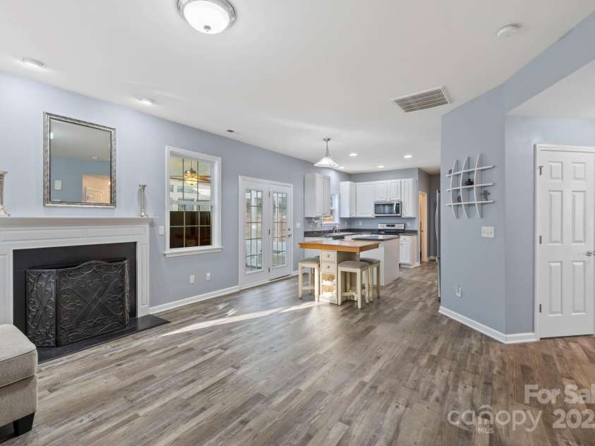 138 Black River Road, Fletcher, NC 28732.  MLS# CAR4282304, YatesRealty ID 27446. Living room/kitchen