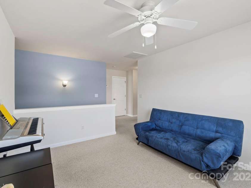 138 Black River Road, Fletcher, NC 28732.  MLS# CAR4282304, YatesRealty ID 27446. Upper level flex